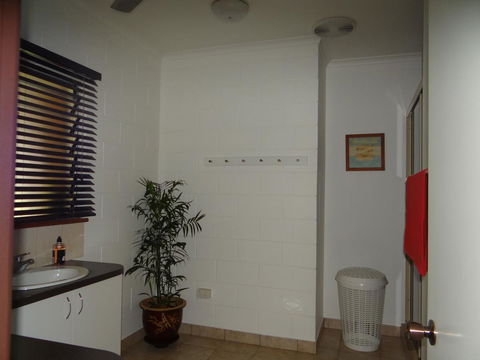 DARWIN'S SHADY ACRES RETREAT - E Caravan Parks 27