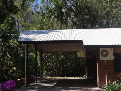 DARWIN'S SHADY ACRES RETREAT - E Caravan Parks 3