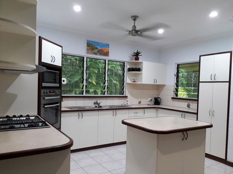 DARWIN'S SHADY ACRES RETREAT - E Caravan Parks 23