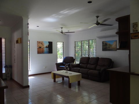 DARWIN'S SHADY ACRES RETREAT - E Caravan Parks 21