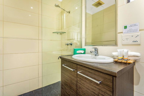 Quality Hotel Darwin Airport - E Caravan Parks 2