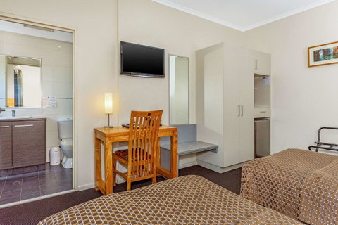 Quality Hotel Darwin Airport - E Caravan Parks 10