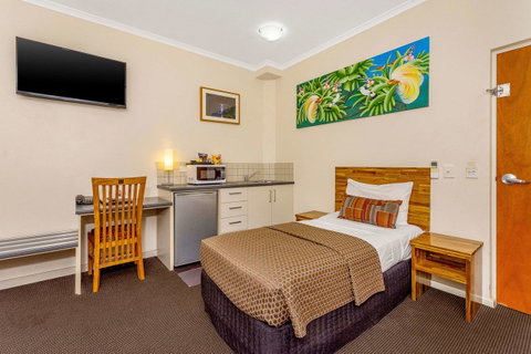 Quality Hotel Darwin Airport - E Caravan Parks 21