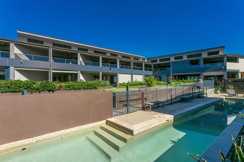 Lennox Holiday Apartments - E Caravan Parks 8