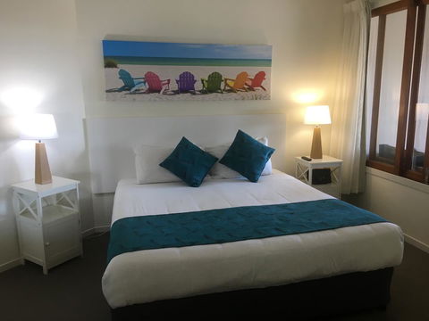 Lennox Holiday Apartments - E Caravan Parks 19