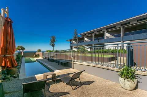 Lennox Holiday Apartments - E Caravan Parks 5