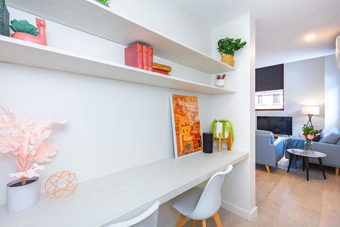 Bond Quarter Loft - E Caravan Parks 1