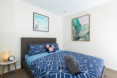 Bond Quarter Loft - E Caravan Parks 2