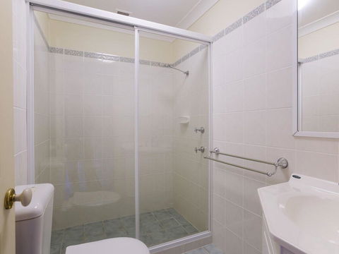 Bonito At Bagnalls Beach' 1/6 Bonito Street - Pet Friendly, Air Conditioning - E Caravan Parks 2