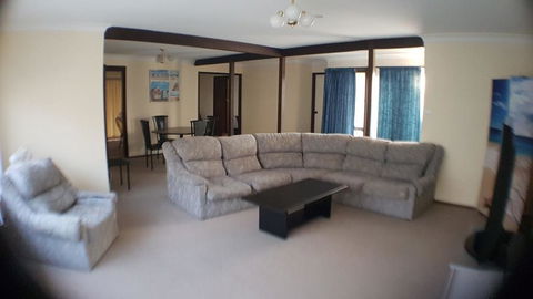 Boondilla House - The Entrance, NSW - E Caravan Parks 1