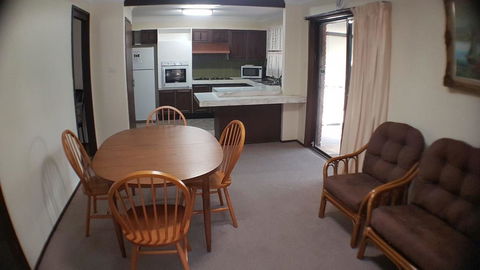 Boondilla House - The Entrance, NSW - E Caravan Parks 3