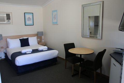 Border Motel - E Caravan Parks 0