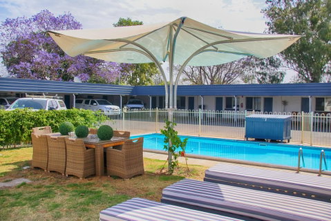 Border Motel - E Caravan Parks 1