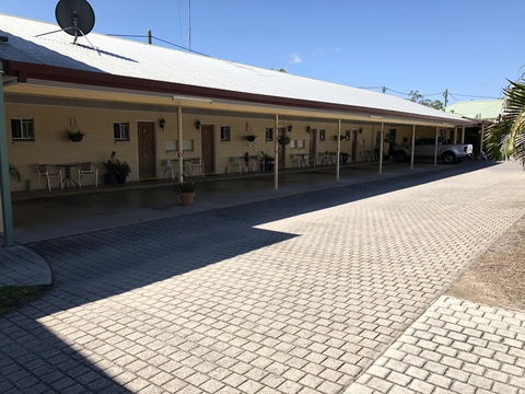 Bororen Hotel Motel - E Caravan Parks 2