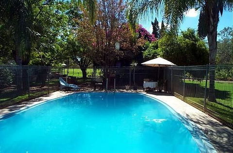 Bourke Riverside Motel - E Caravan Parks 0