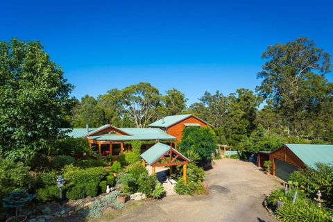 Bourndaroo Lodge - E Caravan Parks 0