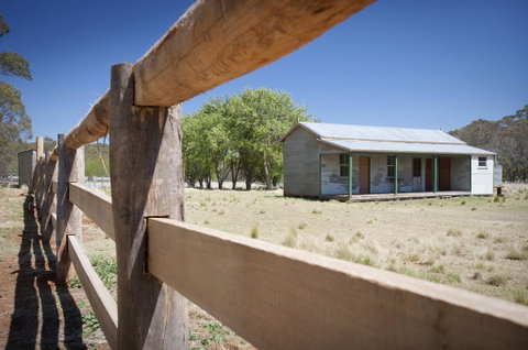 Brackens Hut - E Caravan Parks 3