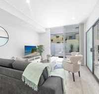 Brand new 2 bedrooms terrace with Free parking - E Caravan Parks