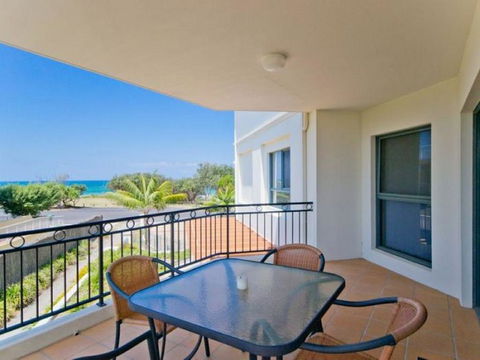 Breakers 1/8 - E Caravan Parks 0