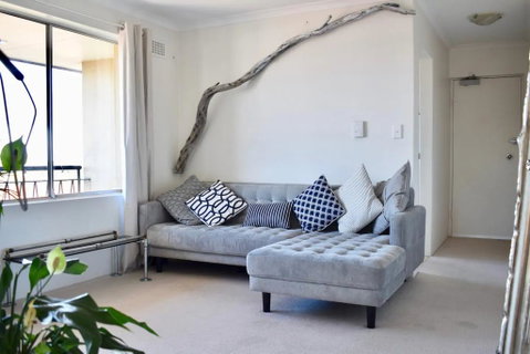 BRIGHT And Airy TOP FLOOR Apartment With FAB Views - E Caravan Parks 0