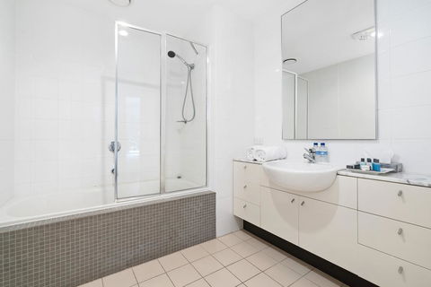 Brighton Bay Apartments - E Caravan Parks 1