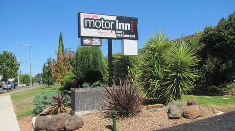 Bristol Hill Motor Inn & Peppa's Licensed Restaurant - E Caravan Parks 0