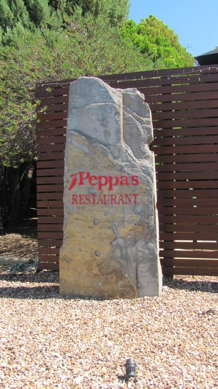 Bristol Hill Motor Inn & Peppa's Licensed Restaurant - E Caravan Parks 3