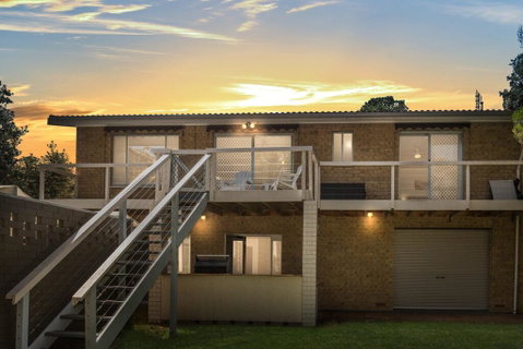 Broadbeach Retreat - 32 Broadbeach Drive - E Caravan Parks 1