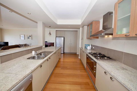 Brookwater- Waterfront On Lake Mulwala - E Caravan Parks 3