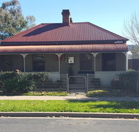 Browncoat Cottage Mudgee - E Caravan Parks