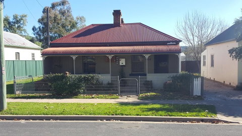 Browncoat Cottage Mudgee - E Caravan Parks 0