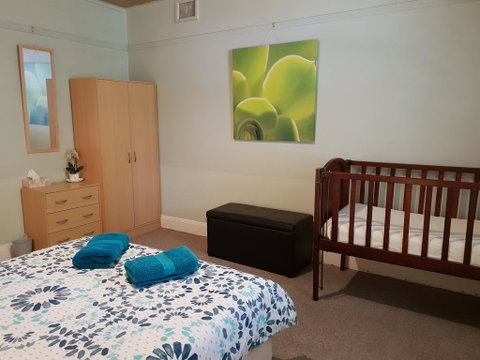 Browncoat Cottage Mudgee - E Caravan Parks 2