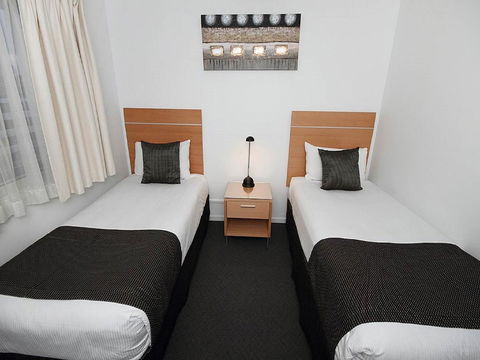 Browns Plains Motor Inn - E Caravan Parks 3