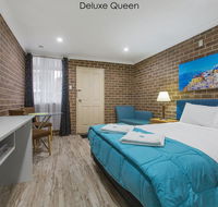 Buccaneer Motel - Deluxe Accommodation The Entrance - E Caravan Parks