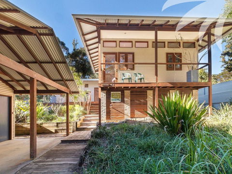 Buccoo - E Caravan Parks 0