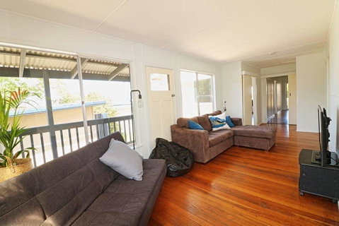 Bungo Beach House - Pet Friendly Home - E Caravan Parks 3