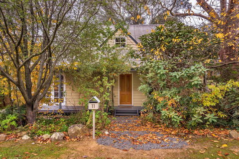 Bunyip Cottage - E Caravan Parks 0