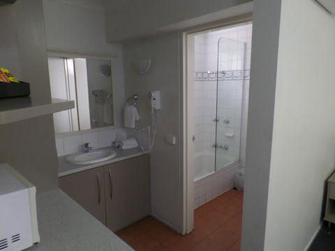 Burke & Wills Mt Isa - E Caravan Parks 3
