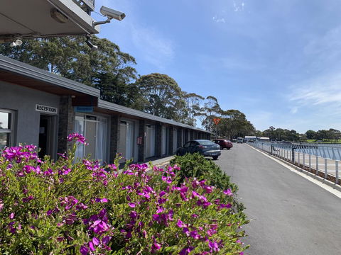 Burnie Airport Motel - E Caravan Parks 0