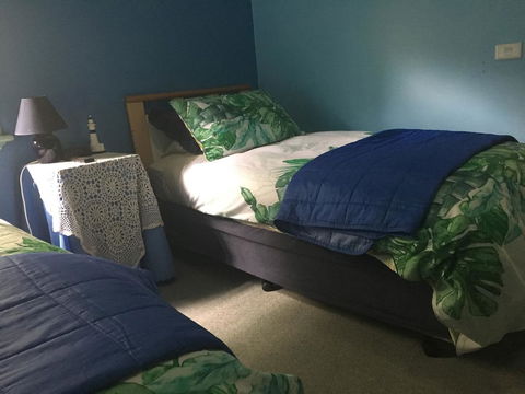 Butlers Guesthouse - E Caravan Parks 2