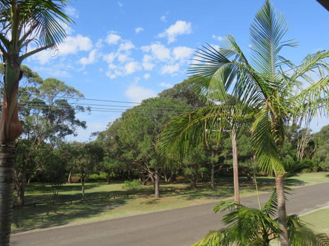Cabenay 3 - VIEWS ACROSS THE PARK - E Caravan Parks 2