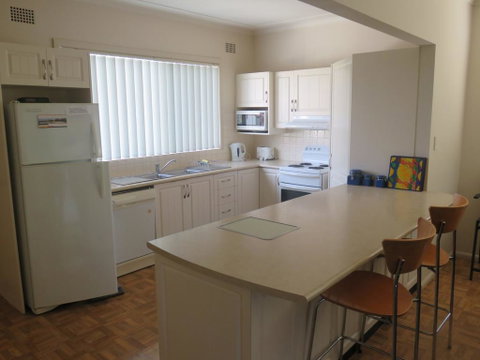 Cabenay 3 - VIEWS ACROSS THE PARK - E Caravan Parks 3