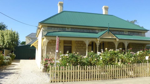 Cabernet Cottage - E Caravan Parks 2