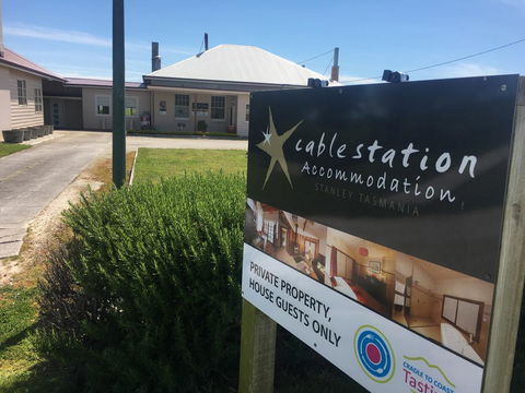Cable Station Accommodation - E Caravan Parks 0