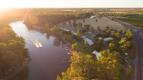 Cadell On The Murray Motel - E Caravan Parks 0