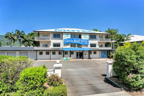 Cairns Reef Apartments & Motel - E Caravan Parks 0