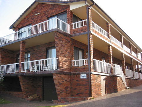 Calypso, Unit 1 - The Entrance, NSW - E Caravan Parks 1