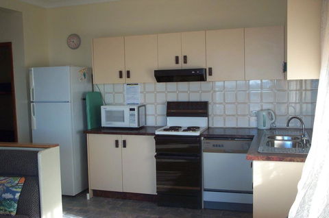 Calypso, Unit 1 - The Entrance, NSW - E Caravan Parks 2