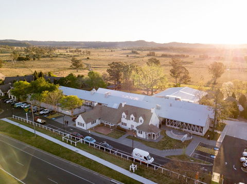 Camden Valley Inn - E Caravan Parks 0