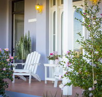 Camellia Cottage - E Caravan Parks